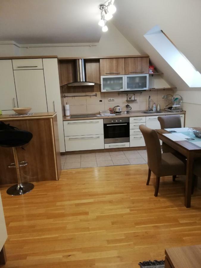 דירות וואראז'דין Apartman Florijan מראה חיצוני תמונה